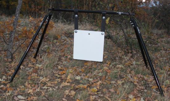 Swinging gong stand